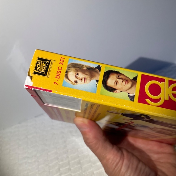 Glee - The Complete First Season - DVD Video 7-Disc Set - New, Never Opened - Picture 11 of 11